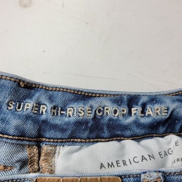 American Eagle Women's Super Hi-Rise Crop Flare Jeans Size 2 Short 25x26 - Picture 5 of 11